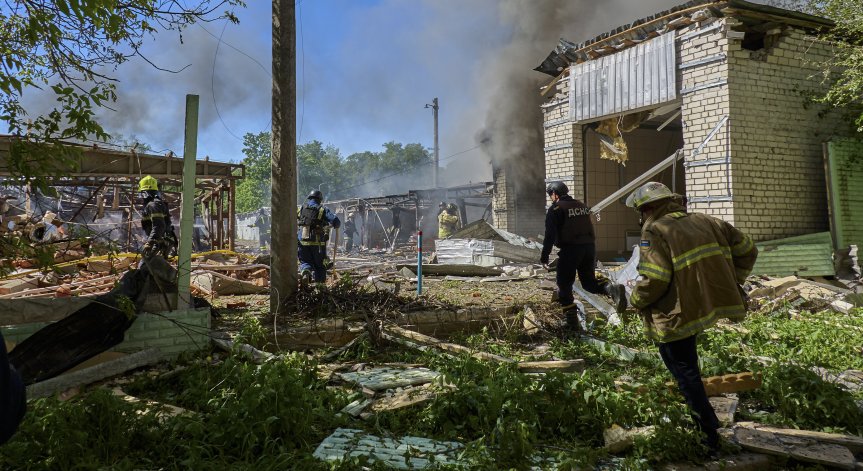 Русия атакува централната част на Харков в Украйна