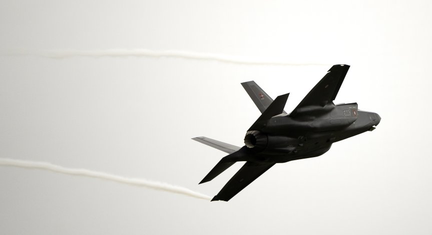 Американски изтребител се разби в Южна Корея при учение