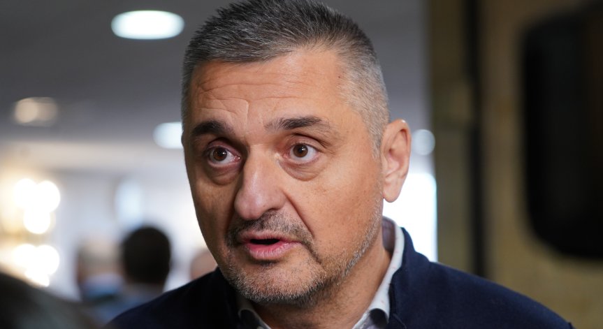 Кирил Добрев за оставката на Нинова: Поредното шоу, тя отдавна не разговаря с ветераните