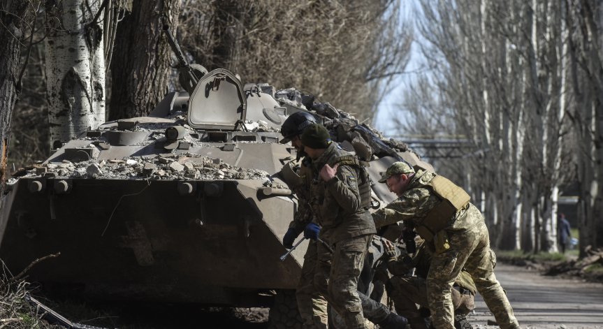 Украйна: Контранастъплението може да започне през лятото