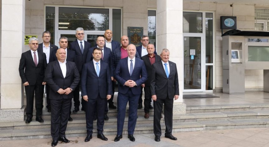 Желязков от Силистра: Правителството работи за пълен мандат