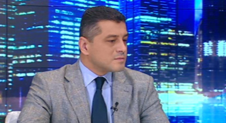 Кр. Янков: Промените в Конституцията не решават проблемите