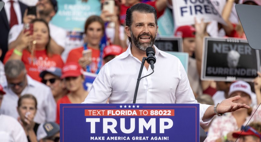 Синът на Тръмп: Няма да спре да се бори, за да спаси Америка