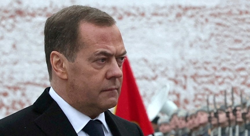 Медведев: Никой не може да гарантира, че Киев ще доживее до 10 май, ако има провокации