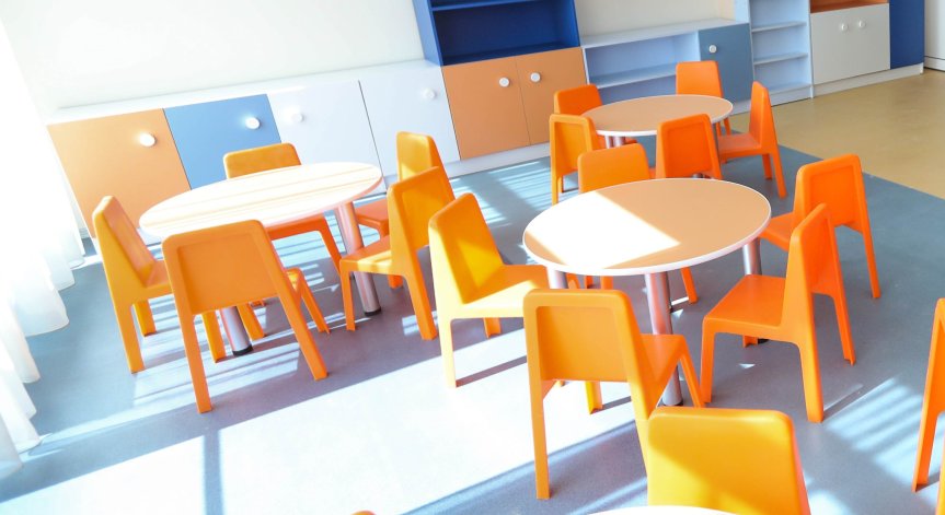 Взети са проби от храните.