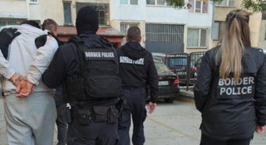 Полицията разби схема за трафик на мигранти през София към Румъния