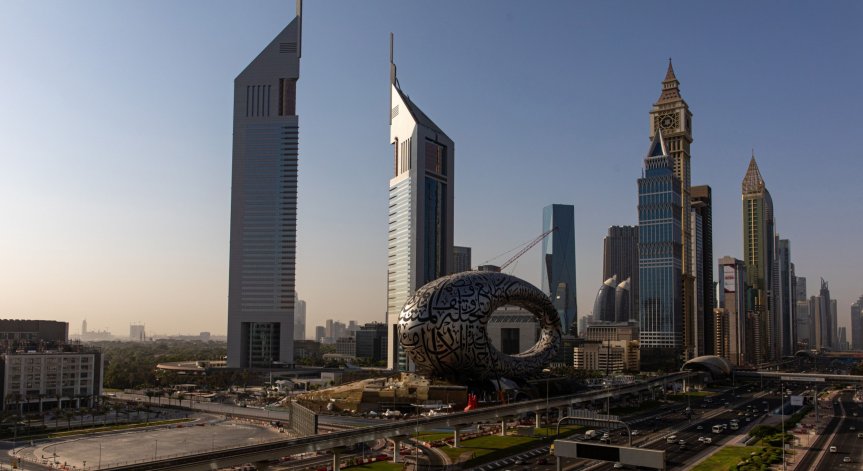 Дубай затваря баровете си до края на февруари заради коронавируса