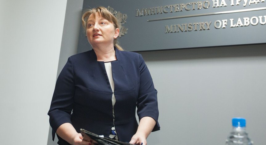 Новият Закон за личната помощ нямало да бъде отменян