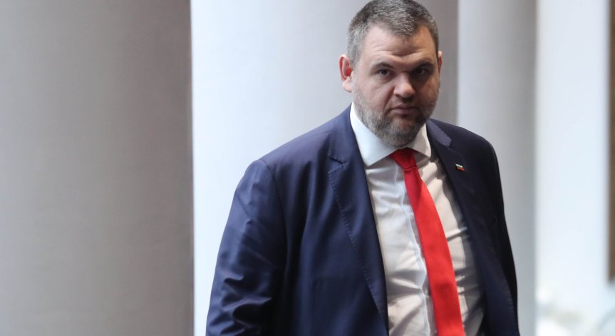 Пеевски с твърда позиция.