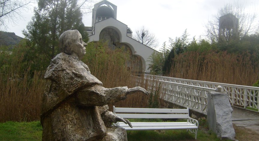 Осъдиха двама поляци, задържани за иманярство край Рупите