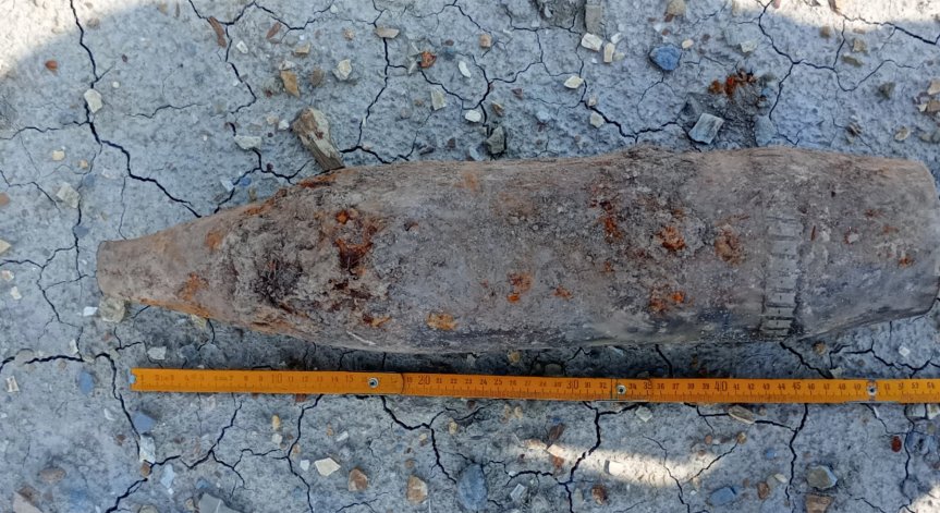 Унищожиха артилерийски снаряд, открит след изкопни дейности в Габровско