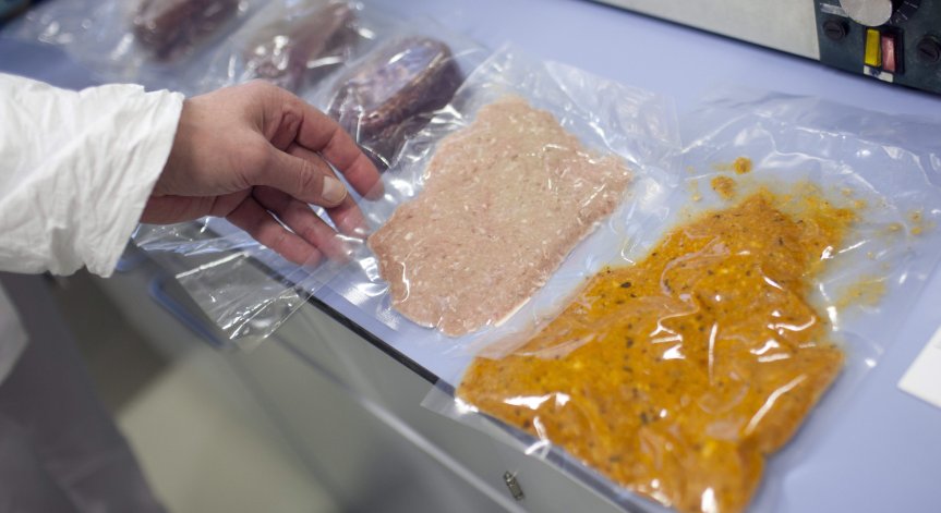 Някои американци вече консумират лабораторно създадено месо