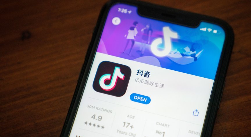TikTok набира скорост - достигна 1 млрд. месечно активни потребители в света