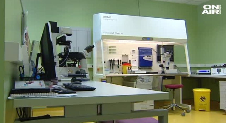 Благотворителна изложба събира средства за инвитро 