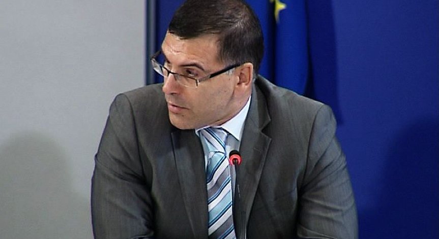 Минималната заплата и пенсиите остават без промяна