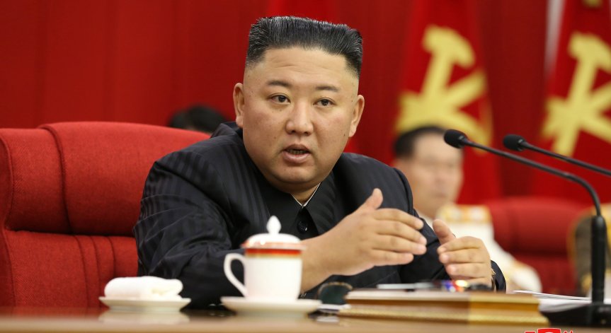 Ким Чен-Ун: КНДР трябва да е готова както за диалог, така и за конфронтация със САЩ