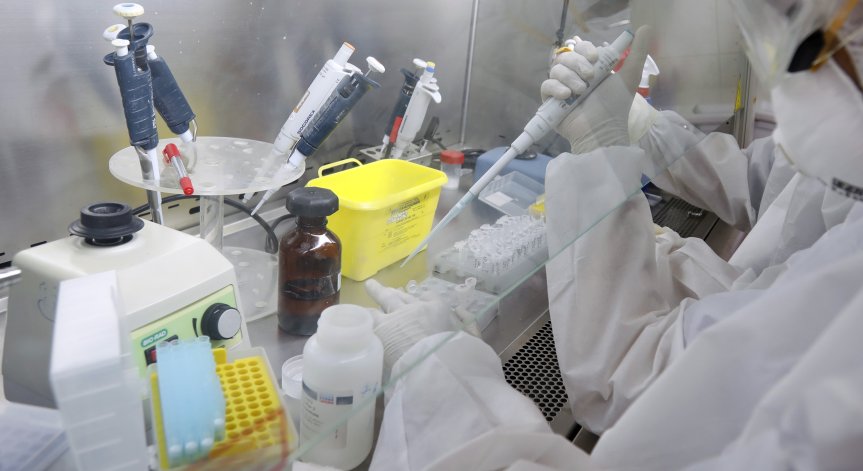 Професор от Оксфорд: Ковид-19 е стар вирус, не произхожда от Китай