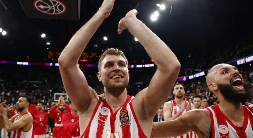 Александър Везенков отново е най-добрият извън НБА