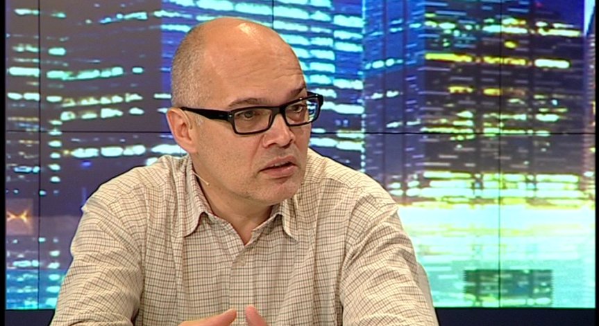 Т. Безлов: Сегашните протести са изначално различни от февруарските