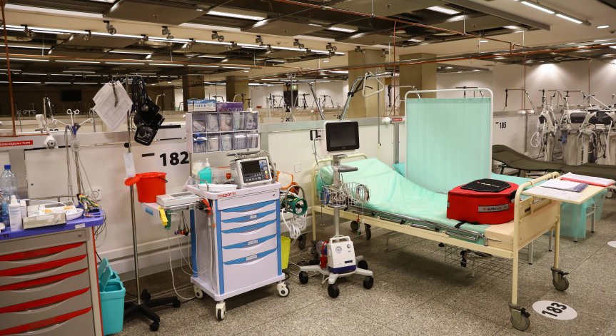 Жертвите на Ковид-19 в Полша надхвърлиха 100 000