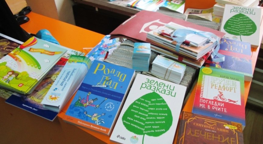 Педагозите ще получават по-високи заплати от септември