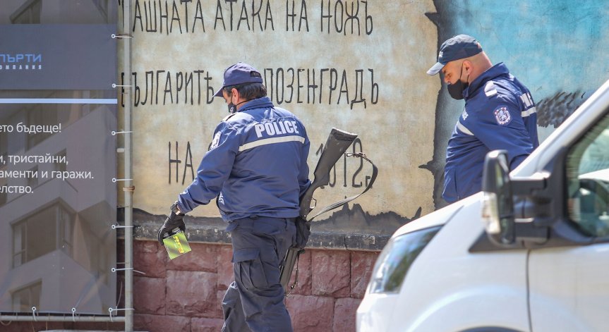 Съдят трима абдали, крещели пред кафене и налетели на бой на полицаи