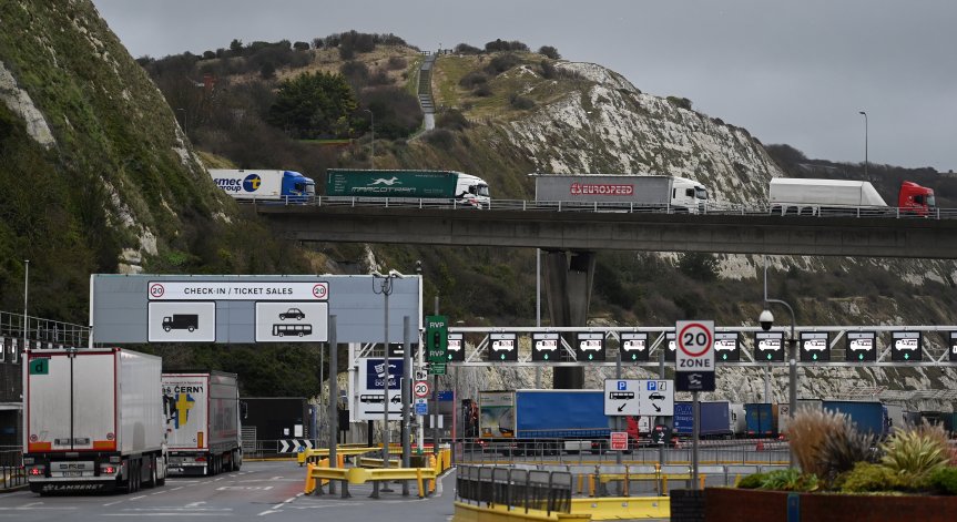 Северна Ирландия възобновява контрола на стоки от Великобритания