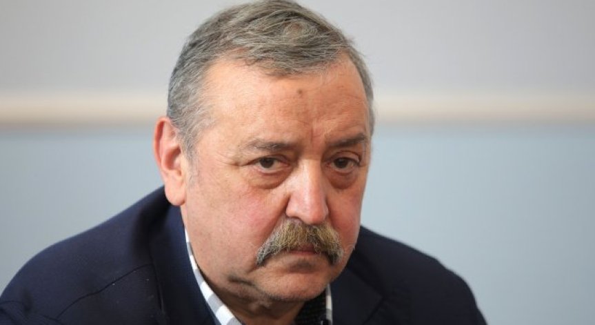 Проф. Кантарджиев: Няма да се поколебаем да купим и друга ваксина, призната в ЕС