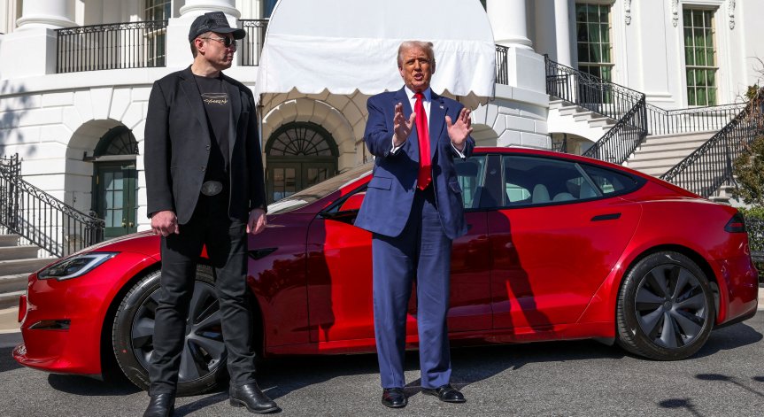 Тръмп подкрепи близкия си сподвижник Мъск.