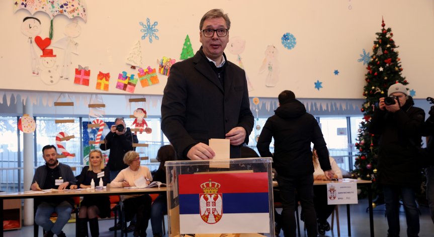 Сърбия избира парламент и местна власт