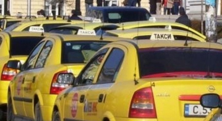 Две бири свалят таксиметровите шофьори от колите им за година