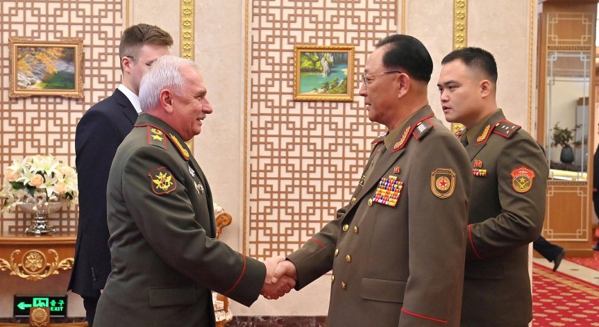 КНДР и Русия обсъждат засилване на военното сътрудничество
