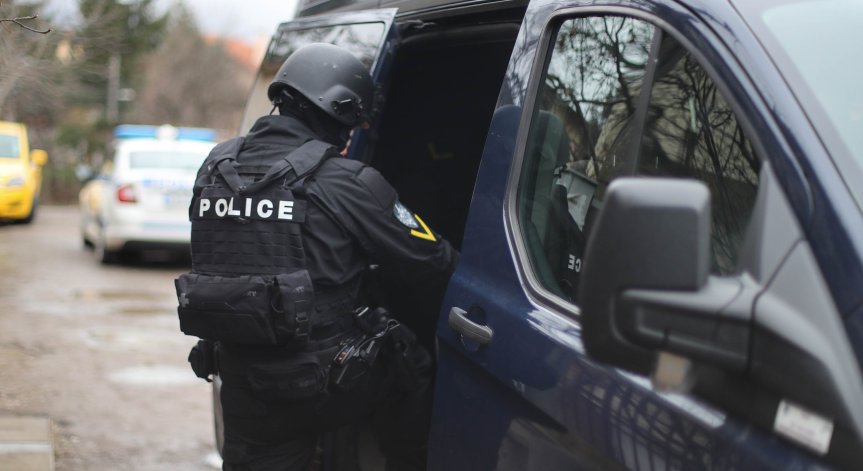 Арестуваха шеф в МВР