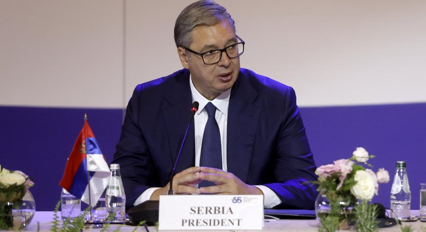 Вучич разпусна официално парламента на Сърбия
