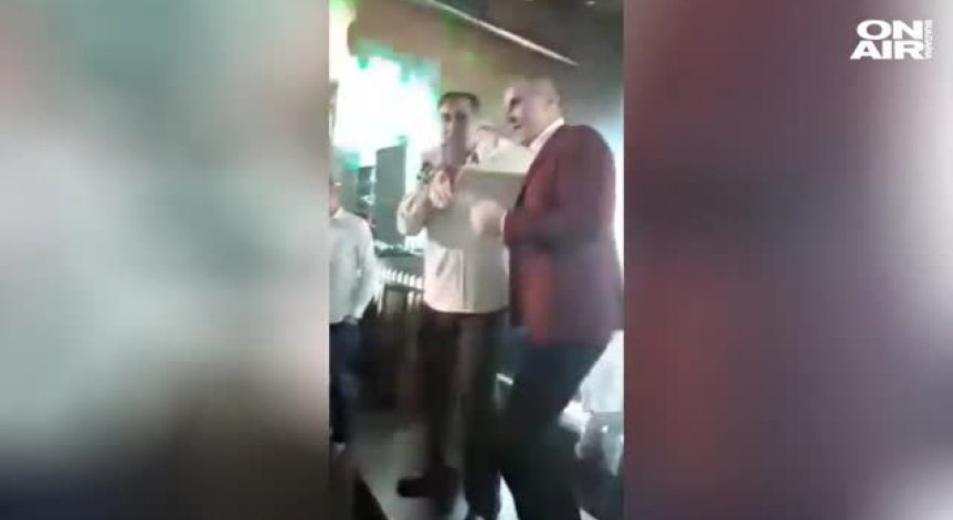 Цветан Цветанов в дует с Веселин Маринов на Нова година