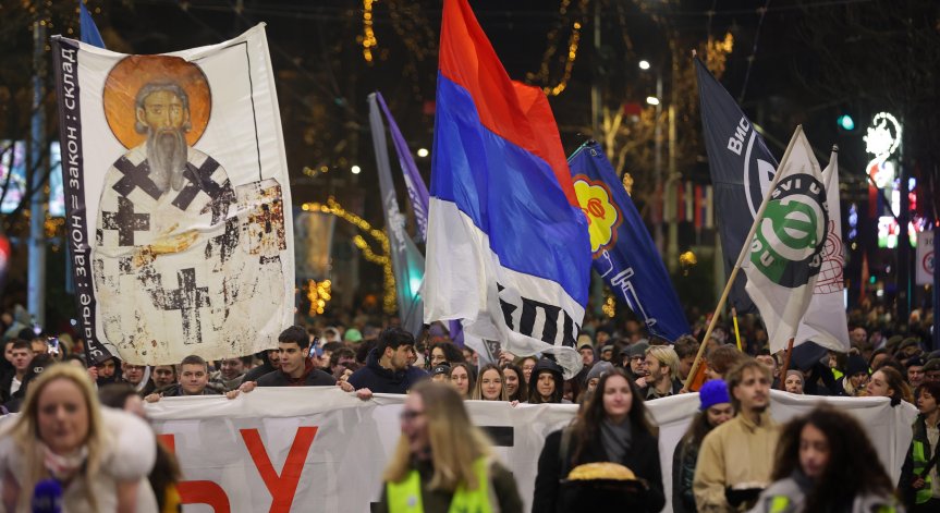 Антиправителствени протести в Белград се възобновиха