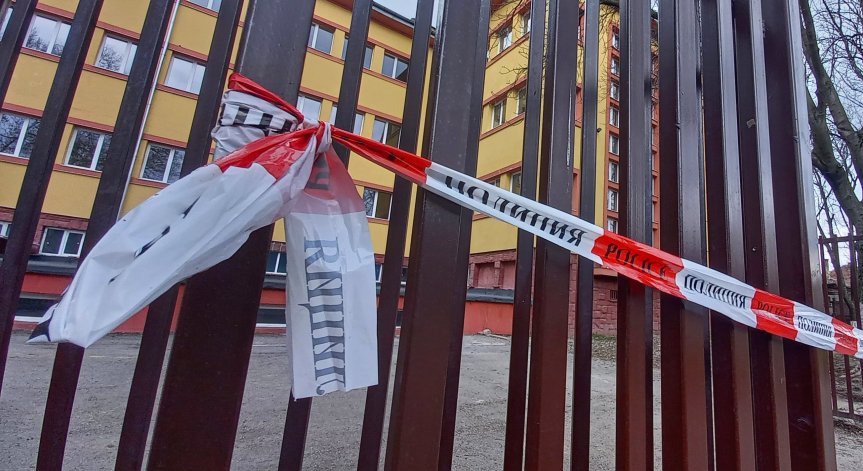 Сигнали за бомби в няколко училища в София
