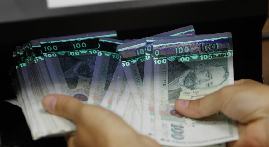 Традиционно най-високи доходи у нас се взимат при създаване и разпространение на информация.