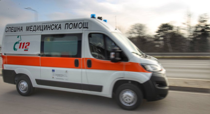 Двама души, сред които и дете, пострадаха при катастрофа във Врачанско