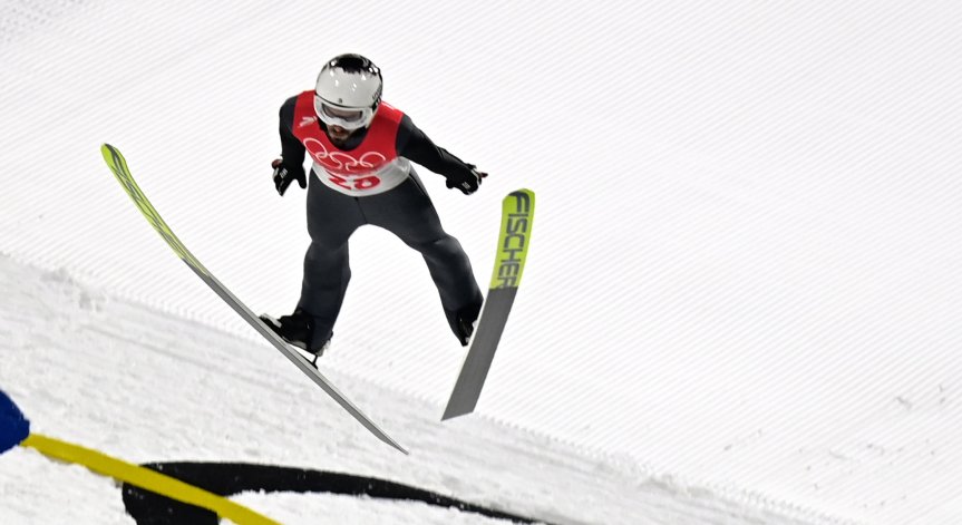 Зографски преодоля  квалификацията във Висла с 46-и резултат