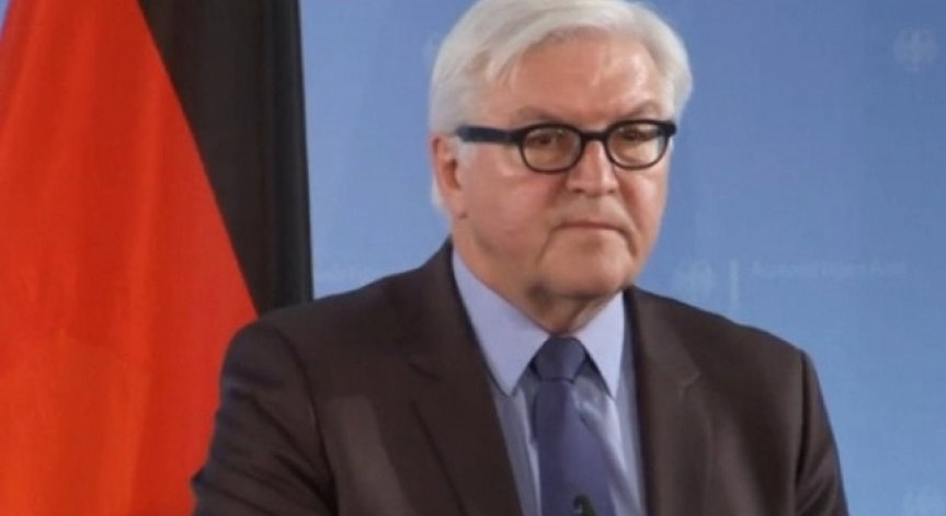 Щайнмайер: Парадирането с танкове няма да донесе по-голяма сигурност