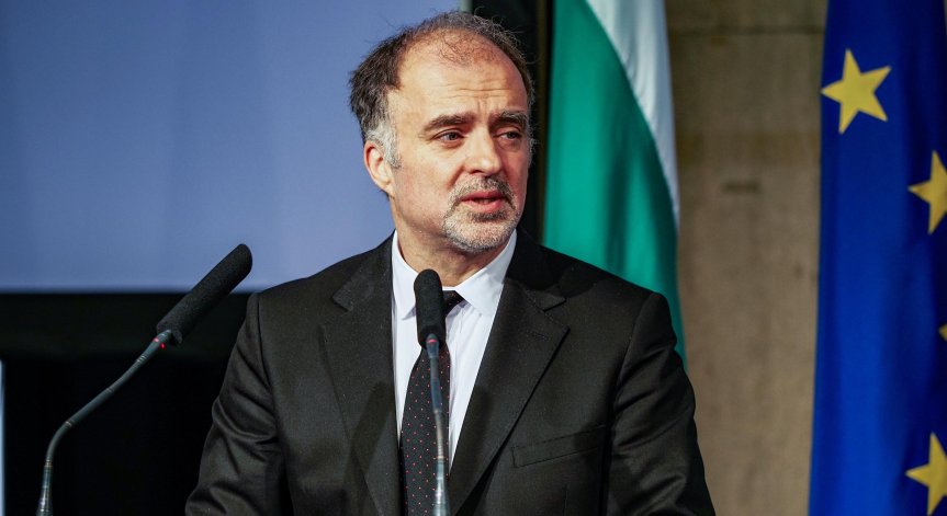 Министърът на културата проверява финансирането на проектите на Иво Аръков