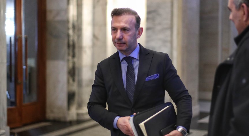 Живко Коцев влезе в болница, вместо да отиде в прокуратурата за корупционния скандал