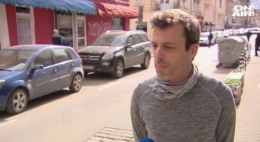 Запълниха дупките по ул. 