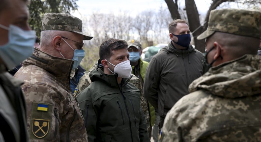 Напрежението ескалира: Зеленски напада Донецк, сепаратистите се евакуират