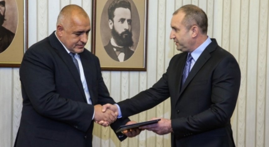 Радев срещу Борисов заради модернизацията на армията ни