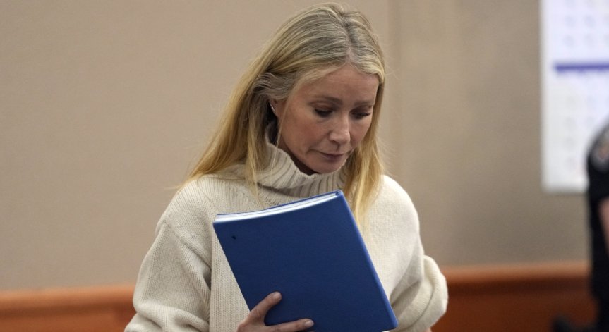 Пенсионер съди Гуинет Полтроу за $300 000, блъснала го по време на ски