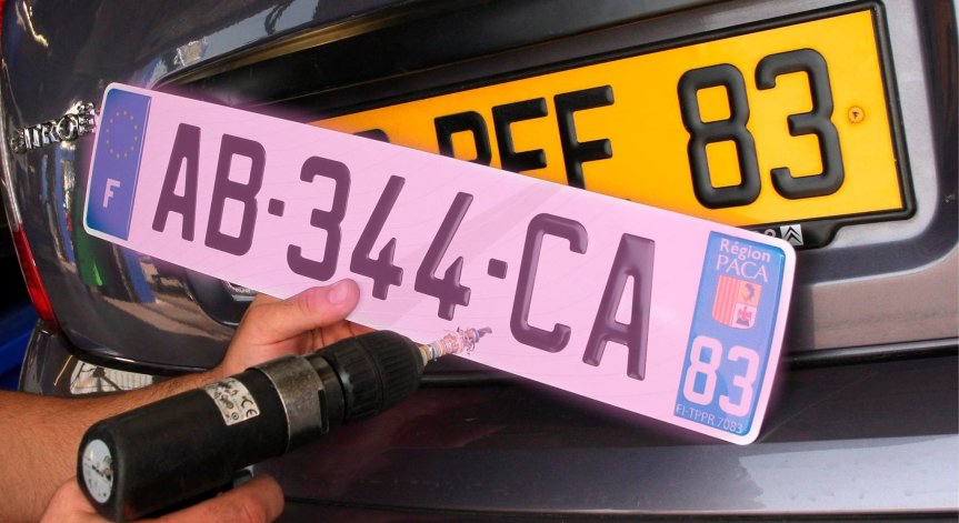 Европейска държава въвежда розови номера за колите