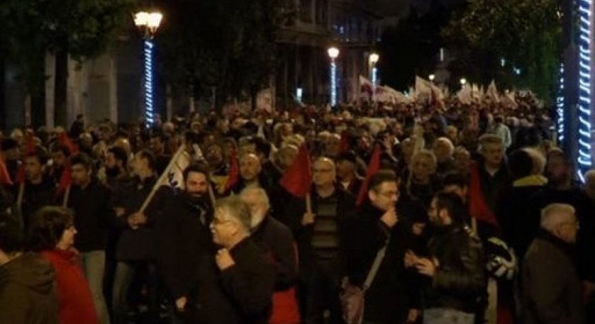 Гърция прие исканите от кредиторите реформи, въпреки протестите