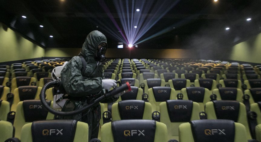 2020 г. отчете най-ниските приходи от кино в историята